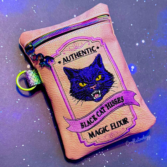 Black Cat Hisses Zipper Bag