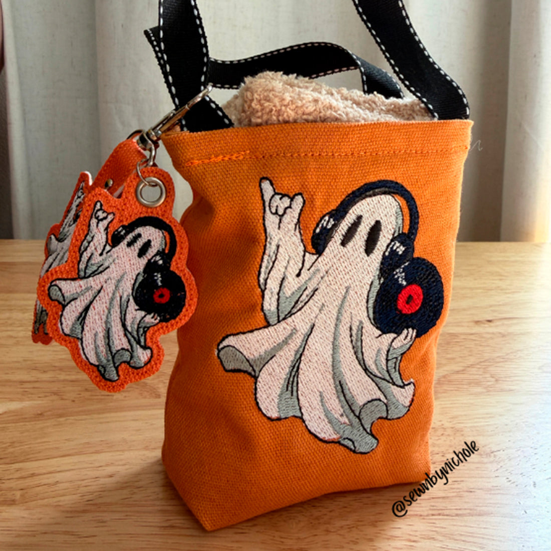 Boo Beats Halloween ghost holding a vinyl record full fill machine embroidery design
