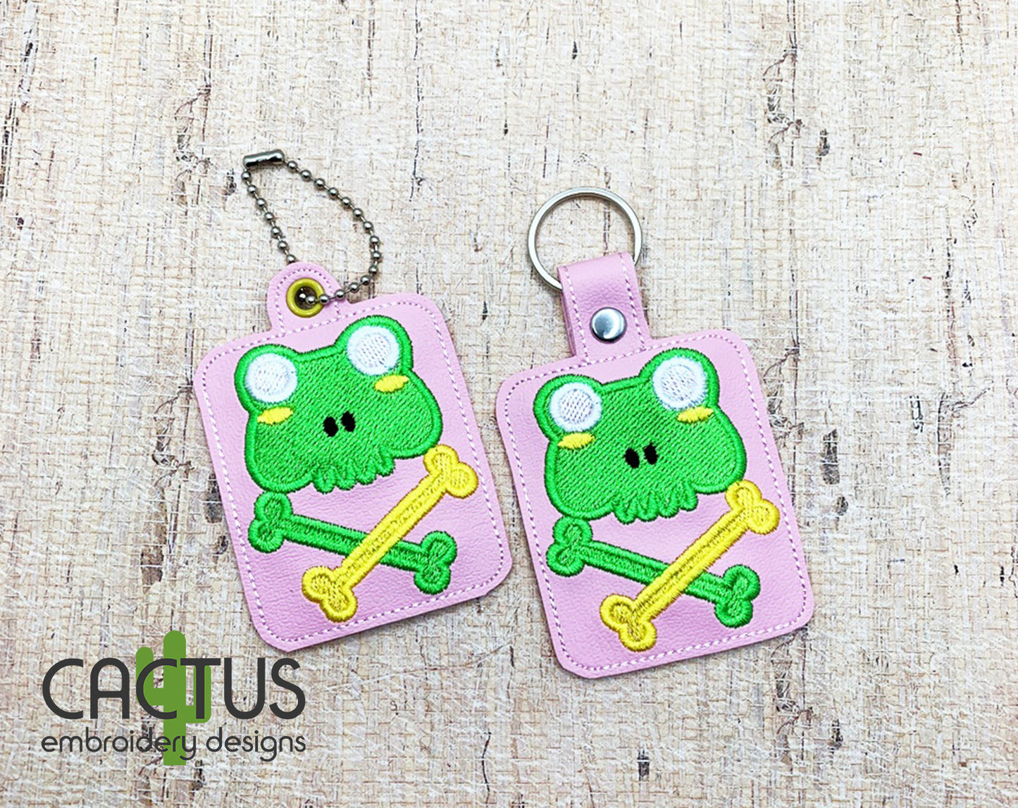 Froge Сrossbones Snap Tab & Eyelet Fob