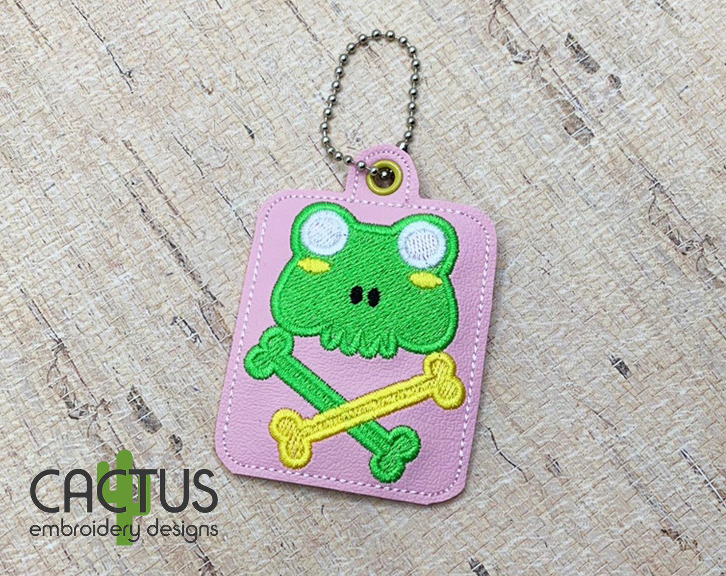Froge Сrossbones Snap Tab & Eyelet Fob