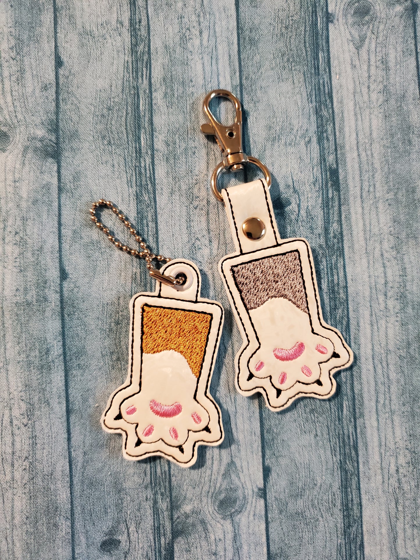 Toe Beans Snap Tab & Eyelet Fob