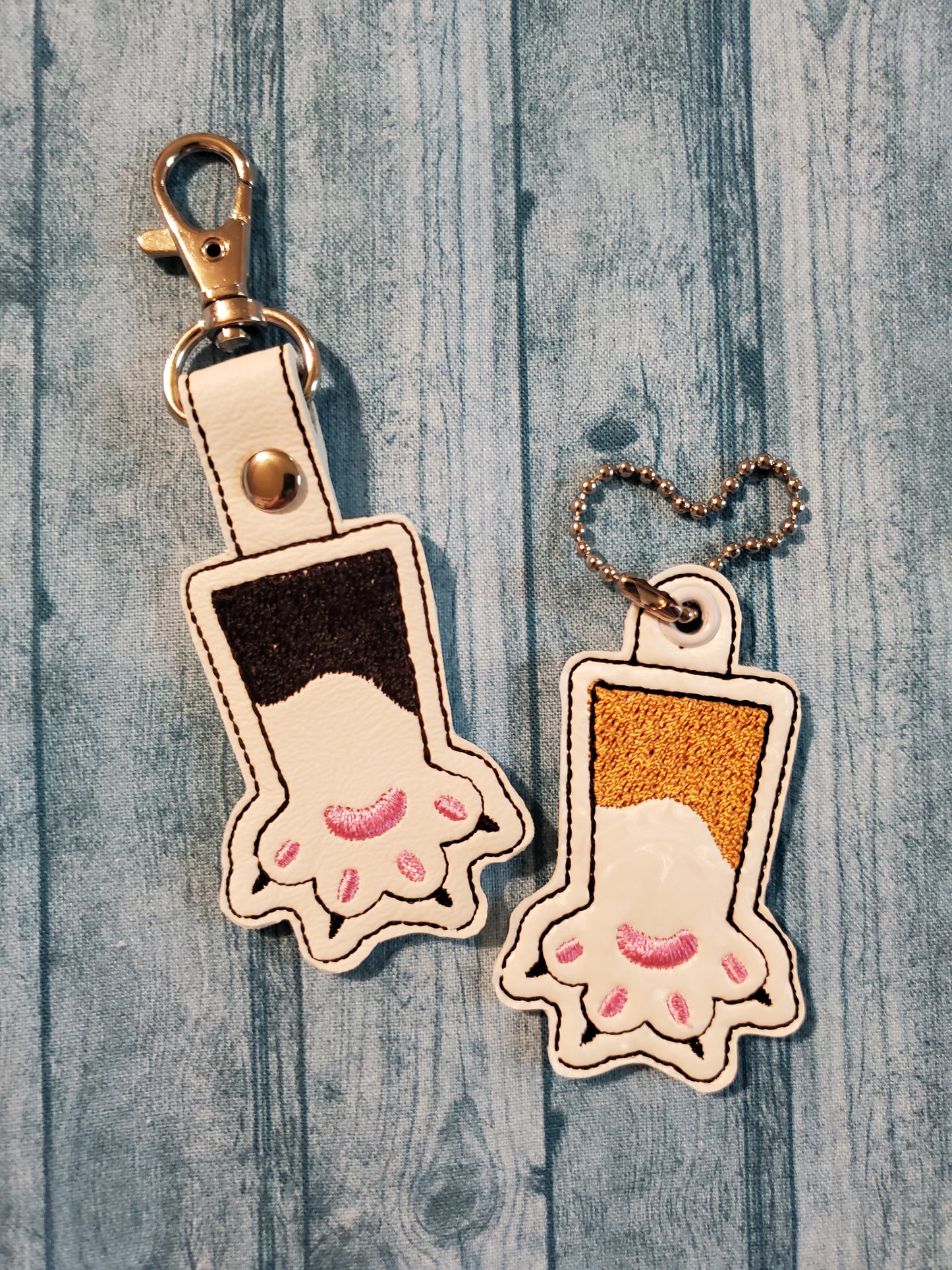 Toe Beans Snap Tab & Eyelet Fob