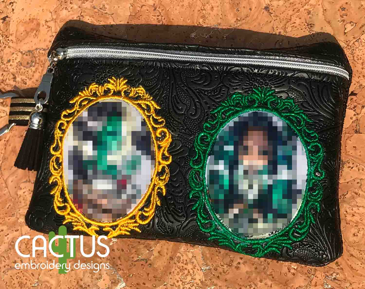 Antique Frame Zipper Bag