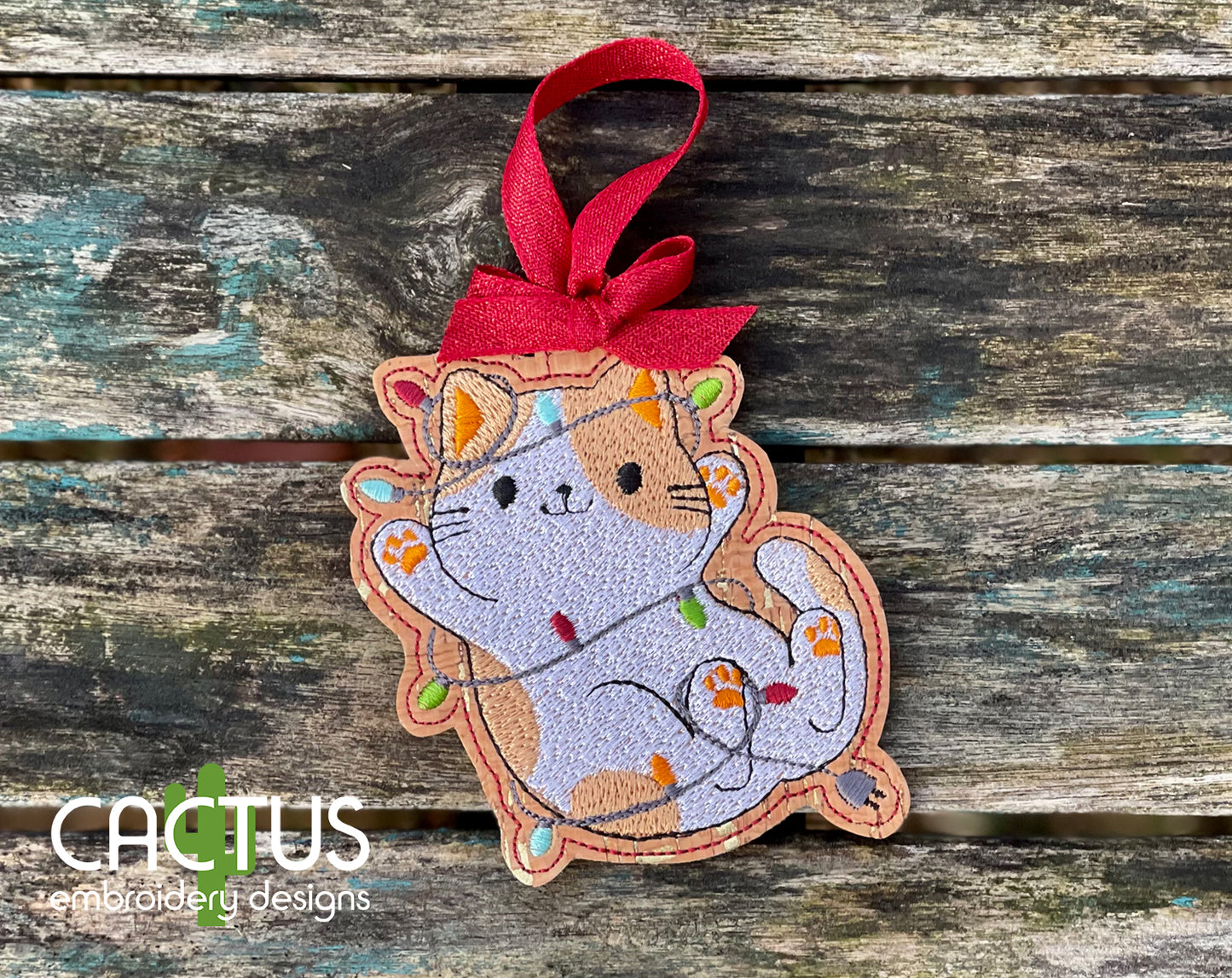 Cat Tangled Christmas Lights Ornament