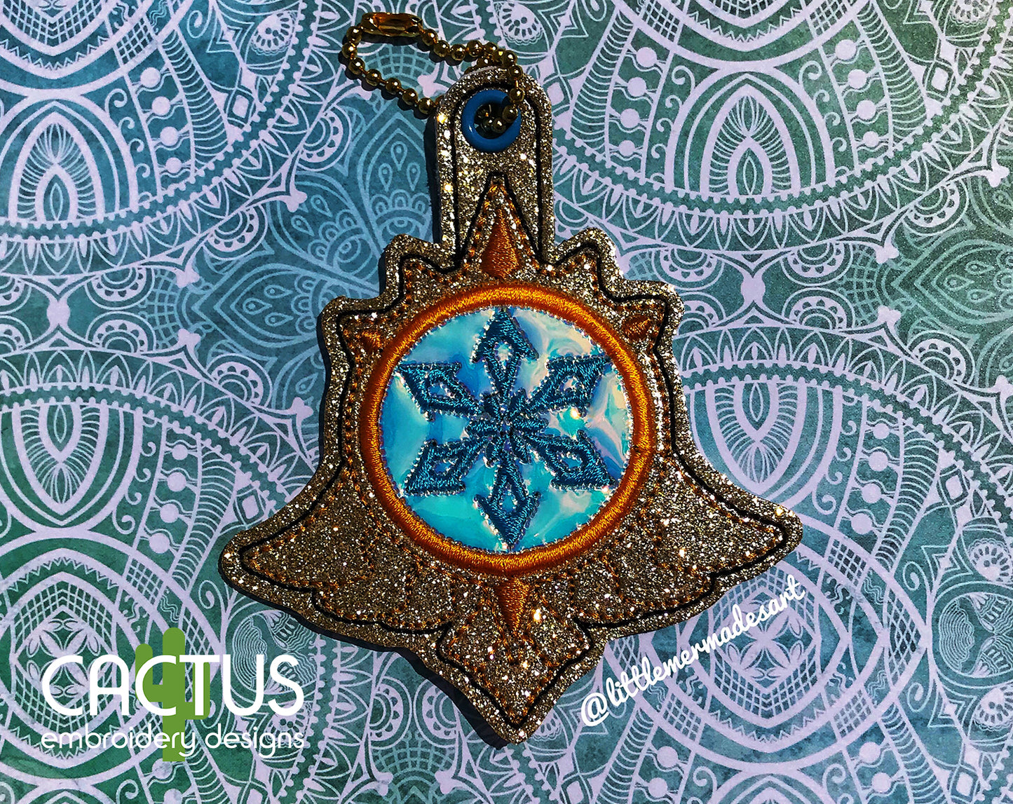 Frost Snap Tab & Eyelet Fob