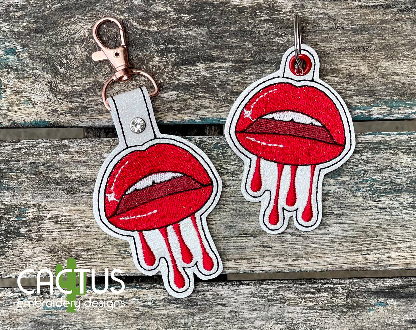 Lips Set of 2 Snap Tab & Eyelet Fob