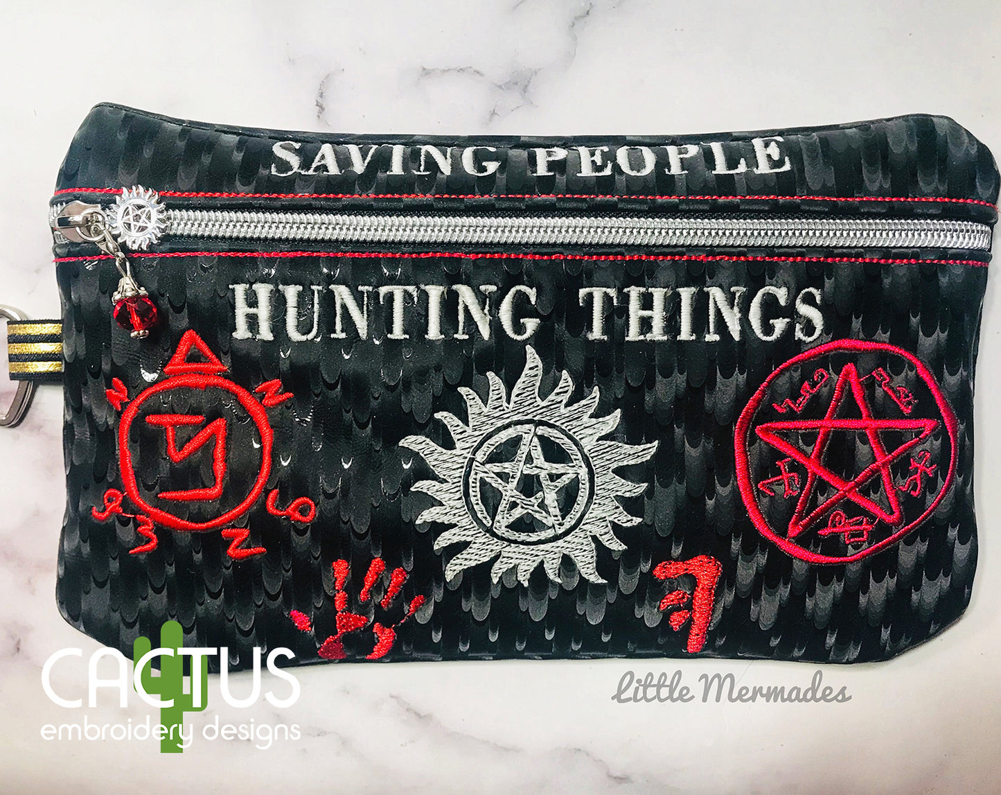 Hunting Things Zipper Bag