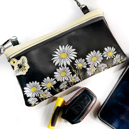 Daisies Zipper Bag